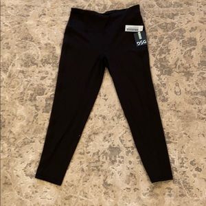NWT, DSG Women's Performance 7/8 Leggings